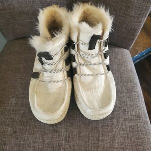 Hey dudes white booties